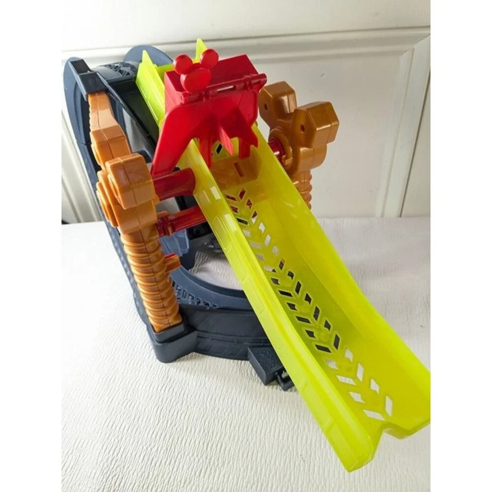 Disney Mickey Mouse Roadster Racers Super Charged Race Track Drop & Loop READ
